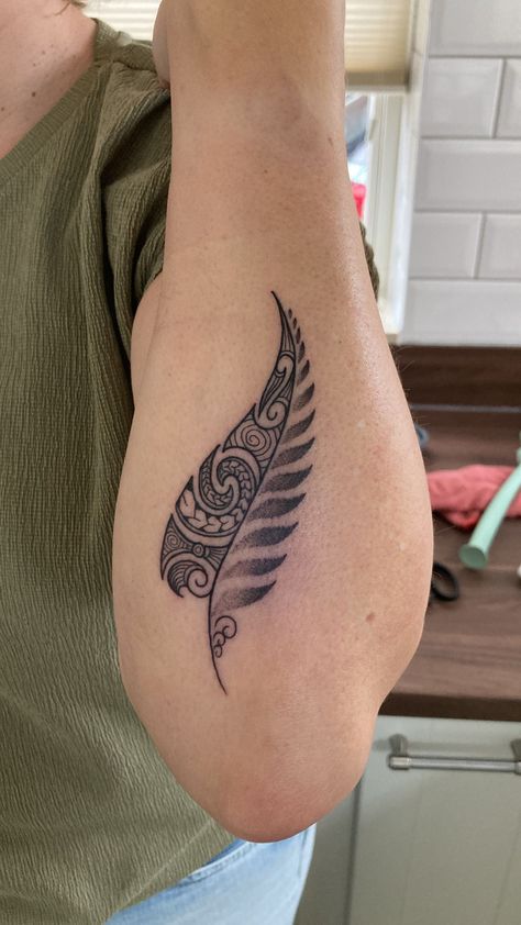 Nz Tattoo Ideas New Zealand, Silver Fern Tattoo New Zealand, Maori Forearm Tattoo Design, Maori Tattoo Designs Meaning, Fern Forearm Tattoo, New Zealand Tattoo Maori, Maori Symbols Meaning, Mayan Tattoos For Women, Silver Fern Tattoo