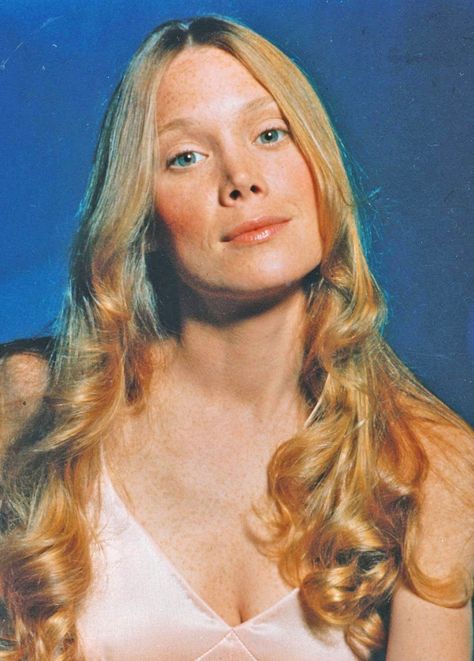 Sissy Spacek in "CARRIE" Carrie Movie 1976, Carrie Movie, Old Celebrities, Carrie White, Septième Art, Movies And Series, Classic Horror, Famous Women, Best Actress