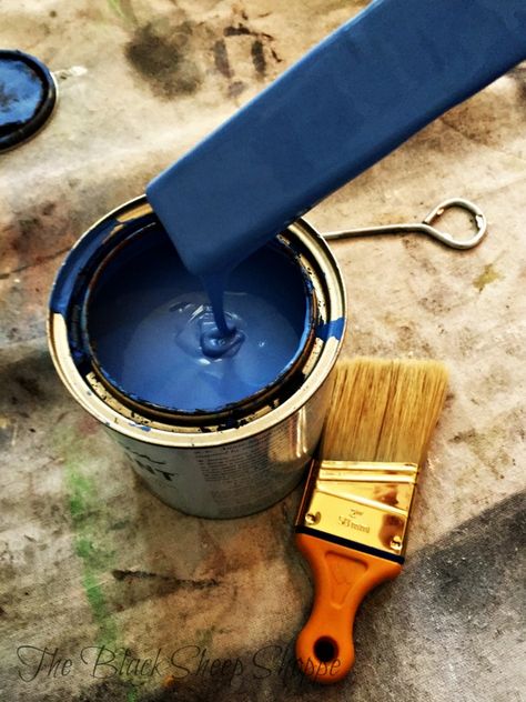 Greek blue chalk paint by Annie Sloan. Granny Magic, Vintage Nightstands, Before After Furniture, My Color Palette, Chalk Furniture, Mural Room, Greek Decor, Blue Chalk Paint, The Black Sheep