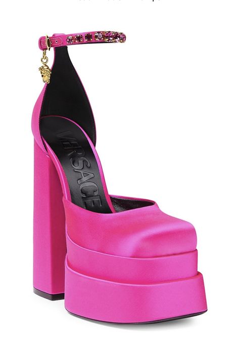 Versace Pumps, Dr Shoes, Medusa Head, Flamingo Pink, Latest Fashion Design, Crossbody Tote Bag, Moon Boots, Platform Pumps, Calf Leather