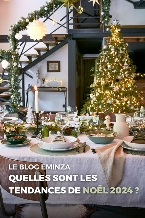 Blog Eminza : tendances Noël 2024 table de noël et sapin en arriere plan, ton vert beige et blanc Decoration Table Noel, Inspiration Noel, Noel Diy, Christmas Vibes, Outdoor Christmas Decorations, Decor Inspiration, Biscuits, Christmas Decorations, Festival