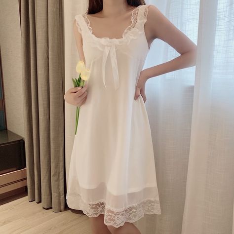 White Night Dress Sleep, Cute Pajama Dress, Cute Nightdress, Cottagecore Pjs, White Nightdress, Nightgown Sleep, Gown Aesthetic, Night Wear Dress, Money Dress