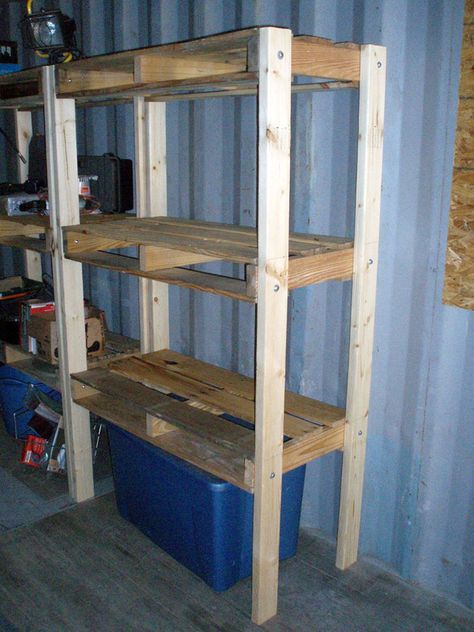 pallet shelves Pallet Shelves, Recycled Pallets, Pallet Shelving, Garage Shelves, Pallet Shed, Pallet Storage, Diy Rangement, Cheap Storage, Pallet Creations