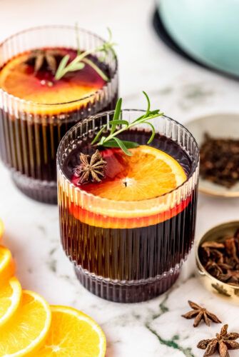 The Best Fall Recipes | The Novice Chef Best Mulled Wine Recipe, Easy Mulled Wine, The Novice Chef, Novice Chef, Mulled Wine Recipe, Fruity Wine, Fall Fun Food, Holiday Drink, Fruity Drinks