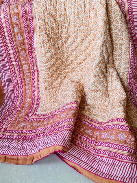 Hand Block Print Quilted bedspread, Quilt sheets, indian Cotton Kantha bedsheet Quilt Throw Blanket Handmade Block Printed Quilt BedCover by TagaaibyRoshni on Etsy Quilted Bed Throw, Throw Blanket Quilt, Indian Kantha Quilt, Bedroom Quilts Decor, Quilt Blanket Aesthetic, Colorful Throw Blankets, Cute Quilts Bedding, Throws On Beds, Quilt Bedding Aesthetic