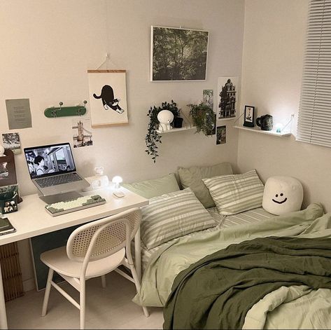 Rooms Makeover, Hiasan Bilik Tidur, Bedroom Layout, Dekorasi Kamar Tidur, Room Redesign, Pinterest Room Decor, Study Room Decor, Small Room Design, Redecorate Bedroom