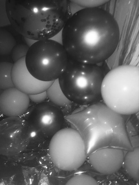 Black And White Balloons Aesthetic, Star Girl Birthday Party Aesthetic, Party Black And White Aesthetic, House Of Balloons Party, Ballon Aesthetic, House Of Balloons Aesthetic, Ronan Astor, Party Monster, Beauty Behind The Madness