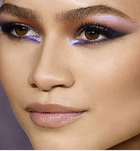 Puffy Eye, Drag Make-up, Celebrity Makeup Looks, Purple Makeup, Eye Makeup Art, Editorial Makeup, Eye Bags, Makeup Goals, Celebrity Makeup