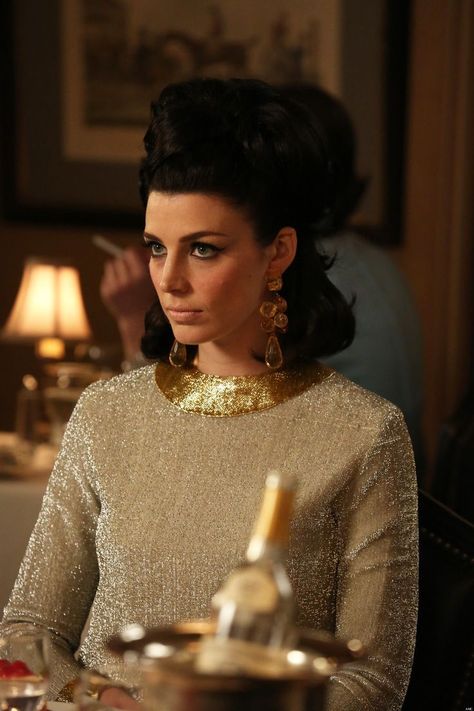 1950s Secretary, Film Baby Driver, Megan Draper, Mad Men Costume, 1960s Makeup, 60s Glam, Mad Men Party, Jessica Pare, 60s Hair