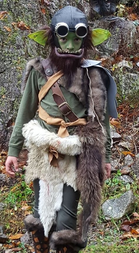 Goblin halloween Goblin Cosplay, Monsters Costumes, Goblin Costume, Goblin Village, Mushroom Costume, Fair Outfit, Ren Faire Costume, Scarborough Fair, Monster Costumes