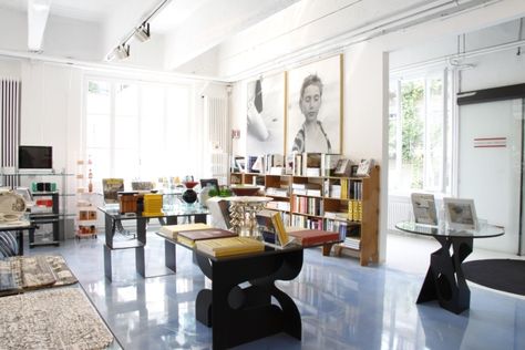 Corso Como book shop & gallery, Milan – Italy Soho House Berlin, 10 Corso Como, Berlin Apartment, Ikea Shelves, Corso Como, Contemporary Apartment, Patio Interior, House Interiors, Retail Design Blog