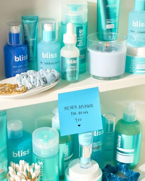 Bliss Skincare, Bliss Products, Jelly Cleanser, Spa Owner, Best Skincare Products, Beauty Bay, Birthday List, Skin Concern, Face Products Skincare