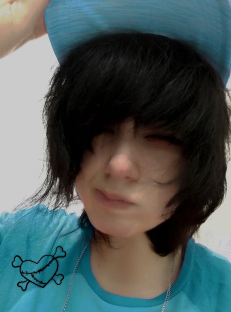 emo scene fashion alt goth punk cosplay creepypasta rawr xd emo scene fashion Emo Scene Hair Short Boy, Male Scene Hair, 2008 Nostalgia, Emo Boy Haircut, Icons Emo, Real Emo, Alt Guys, Short Emo Hair, Scene Haircuts