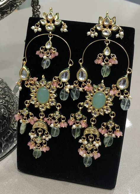 Indian Floral Jewelry, Heavy Earings Design, Gold Jhumka Earrings Bridal, Earring Designs Gold, Buttalu Earrings, Flower Earrings Diy, Statement Bridal Earrings, Vintage Indian Jewelry, Wedding Jewellery Designs