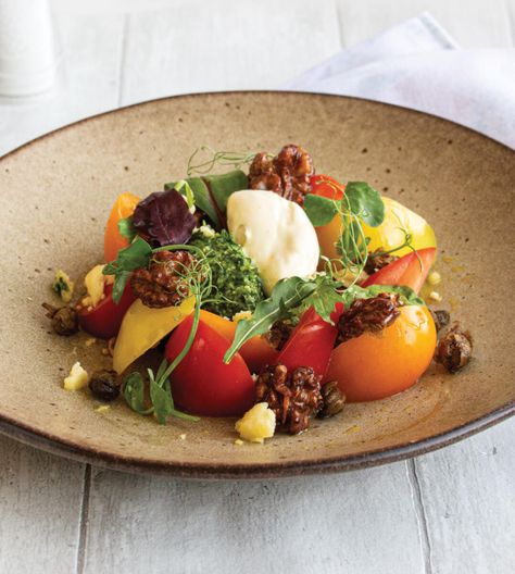 Heritage Tomato Salad with Yorkshire Wensleydale Pesto and Mousse | Wensleydale Blog Burrata Salad Plating, Gourmet Salads Plating, Fine Dining Recipes Appetizers, Salad Plating Presentation, Fine Dining Salad, Salad Plating Ideas, Salad Fine Dining, Plating Salad, Heritage Tomatoes