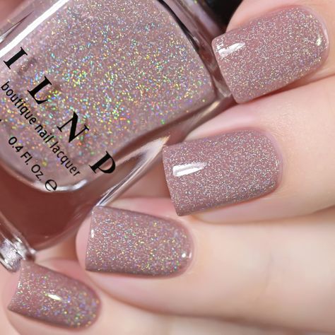 Toes Nails, Vegas Nails, Nagellack Trends, Holographic Nail Polish, Trendy Nail, Neutral Nails, Holographic Nails, Manicure Y Pedicure, روتين العناية بالبشرة