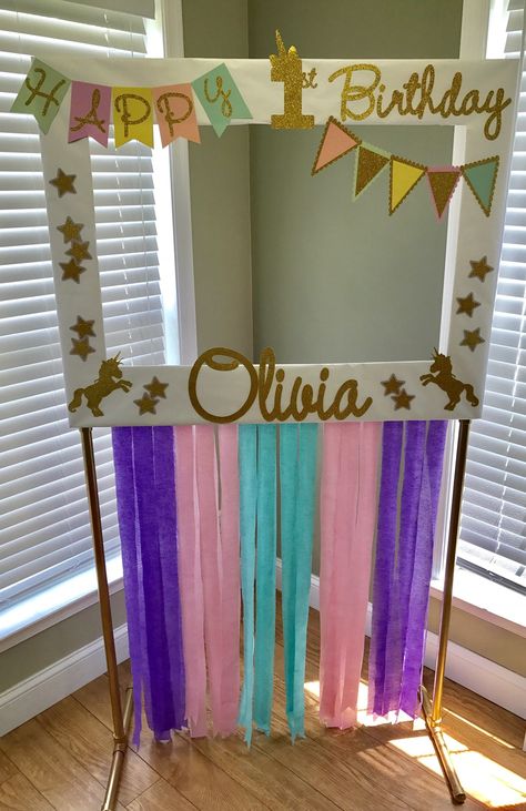 Cuadro para fotos de #Y PartyUnicornOlivia!!!👊💞👑 Unicorn Themed Birthday Party, Diy Birthday Decorations, Diy Birthday Party, 1st Birthdays, Birthday Diy, Unicorn Birthday Parties, Birthday Decoration, Unicorn Party, Unicorn Birthday