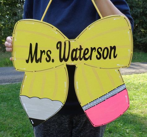 17" Personalized TEACHER PENCIL Bow SIGN Name Plaque School Class Classroom Wall Hanger Handcrafted Hand Painted Wood Wooden Door Hanger Nurse Signs, Wooden Door Hanger, Nurse Office, Teacher Signs, Classroom Signs, Name Plaque, Outdoor Display, Wooden Door Hangers, Favorite Teacher