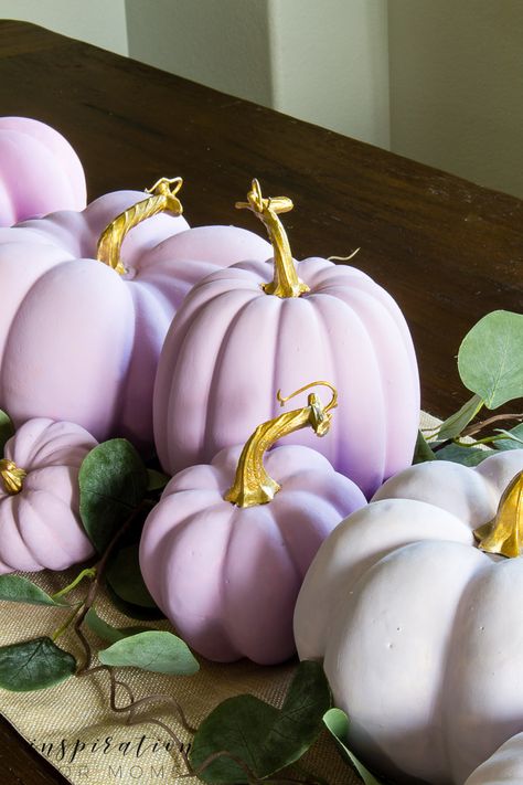 Eating Room, Pumpkin Inspiration, Pumpkins For Halloween, Ombre Paint, Pumpkin Diy, Painting Pumpkins, Pumpkin Centerpiece, Purple Pumpkin, Painted Pumpkin