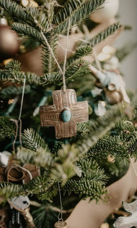 Western Christmas Decor, Western Christmas Decorations, Western Christmas Tree, Cowgirl Christmas, Copper Ornaments, Copper And Turquoise, Copper Christmas, Cabin Christmas, Cowboy Christmas