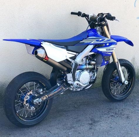 Yamaha Supermoto, Yamaha Wr, Motos Yamaha, Cool Dirt Bikes, Motorcross Bike, Electric Dirt Bike, Enduro Motorcycle, Beach Tattoo, Pretty Bike