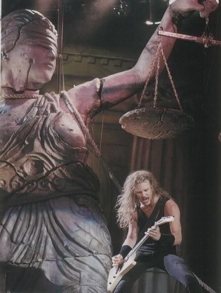 James Hetfield on the Damaged Justice Tour Seattle 1989. Metallica Live, Metallica Art, Robert Trujillo, And Justice For All, Seni Origami, James Hetfield, Four Horsemen, Heavy Metal Music, Heavy Metal Bands