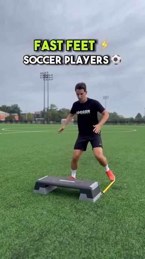 Football Workouts Training, Soccer Footwork Drills, Soccer Training Workout, Soccer Skills Training, Football Coaching Drills, Soccer Practice Drills, Football Training Drills, Agility Workouts, Soccer Training Drills