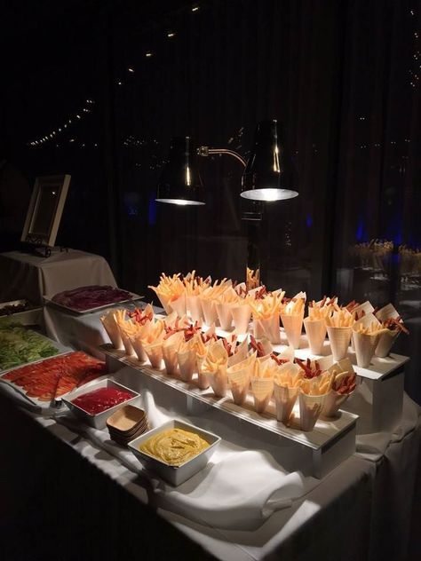 French Fries and Sweet Potato Fries at a Slider Station #food #frenchfries #foodstation #sweetpotato #sweetpotatofries #ketchup #mustard #yum #friedfood #delicious #foodlove Burgers At A Wedding, Buffet Stations, Catering Food Displays, Mini Burger, Truffle Fries, Party Food Buffet, Reception Food, Wedding Buffet, Food Stations