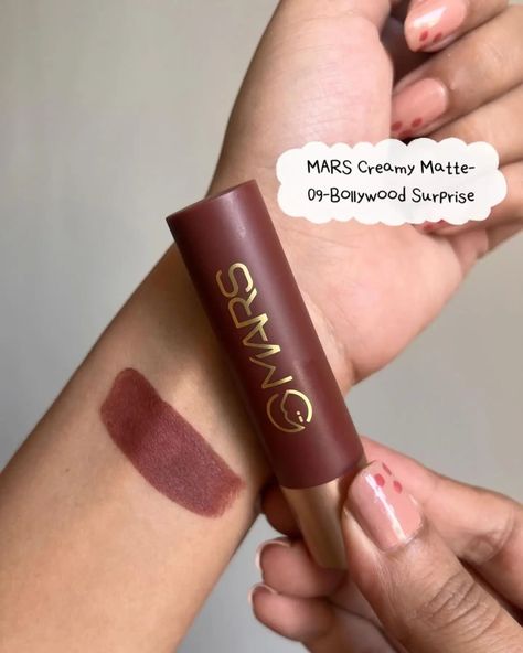 Type link in comment to get in DM🔗 Brown Lipstick you must try! ✨ Product Details ☑️ Love Earth Liquid Mousse Lipstick - Espresso Martini ☑️ MARS Creamy Matte- 09-Bollywood Surprise ☑️ Swiss Beauty Hd Matte Pigmented Smudge Proof Lipstick- Brandy Harrington ☑️ Swiss Beauty Non-Transfer Waterproof Lipstick - Bronze ☑️ SUGAR Cosmetics - Matte Attack - Tan Halen #lipstick #lipstickswatch #swatch#swatcher #beauty#beautytips #makeup #makeupartist #makeuptutorial #swatches #indianblogger Lipstick For Dark Skin Indian, Brown Lipstick Looks, Mars Lipstick, Brown Lipstick Shades, Brown Liquid Lipstick, Affordable Lipstick, Lipstick Guide, Sugar Cosmetics, Mac Lipstick Colors