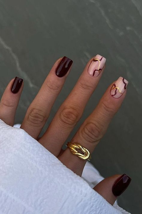 burgundy nails with gold swirls Autumn Nail Designs Square, Short Autumn Nails Square, Autumn Nail Inspo 2024, Cute Nails Autumn, Dark Cherry Red Nails Design Square, Autumn Burgundy Nails, Dark Red Autumn Nails, Short Nail Inspo Autumn, Nail For Autumn