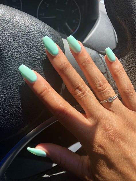 Plain Nail Color Ideas Summer, Summer Green Nails Acrylic, Light Turquoise Nails Acrylic, Seafoam Nails Acrylic, Sea Foam Blue Nails, Bahama Blue Nails, Minty Blue Nails, Sea Green Acrylic Nails, Light Teal Acrylic Nails