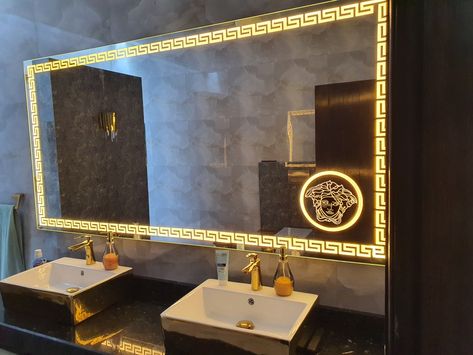 Versace Bedroom Ideas, Versace Bathroom Ideas, Versace Bedroom Interior Design, Versace Home Interior Design, Full Length Bathroom Mirror, Versace Decor, Versace Bedroom, Versace Bathroom, Versace Interior