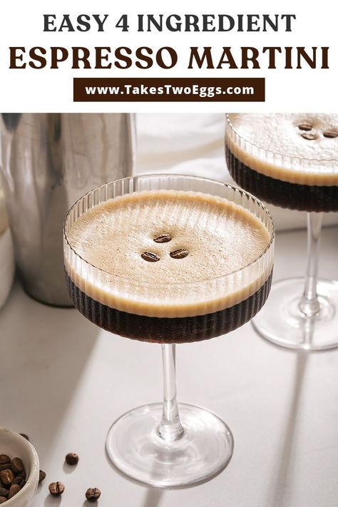 Best Espresso Martini Recipe, Coffee Martini Recipe, Best Espresso Martini, Espresso Martini Recipe, Easy Healthy Smoothies, Martini Recipe, Boozy Drinks, Festive Drinks, Fancy Drinks