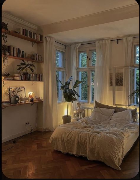 Makeover Bedroom, Cozy Room Decor, Redecorate Bedroom, Dream House Rooms, Decor Ideas Bedroom, Room Makeover Bedroom, Dream Room Inspiration, Makeover Ideas, Apartment Inspiration