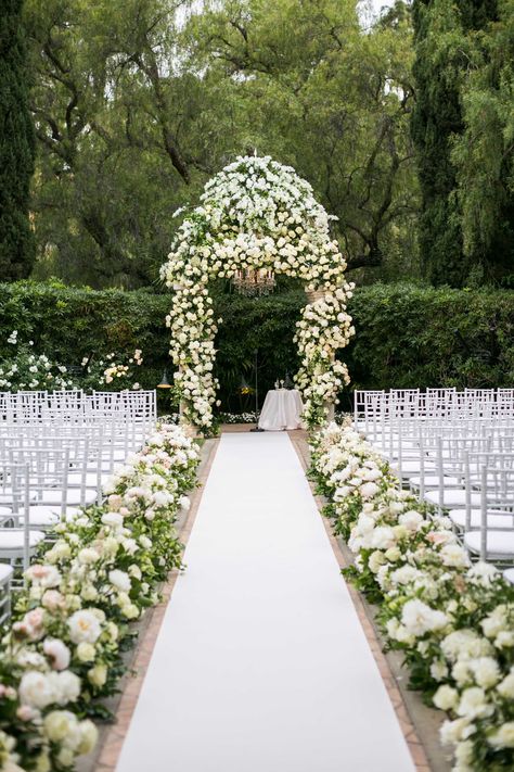 All white aisle runner outdoor wedding ceremony wedding ideas Outdoor Ceremony Aisle, Wedding Aisle Decorations Outdoor, Wedding Altar Decorations, Outdoor Wedding Ceremony Aisle, Wedding Walkway, Wedding Aisle Outdoor, Beverly Hills Wedding, Jewish Wedding Ceremony, Aisle Runner Wedding