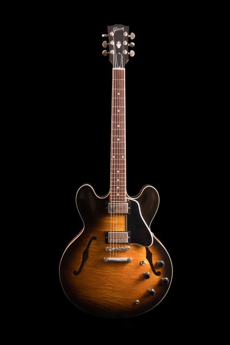 1998 Gibson ES-335-sUNBURST Gibson Es 335 Sunburst, Gibson 335 Vintage, Pretty Guitars, Gibson Es 335, Epiphone Guitars, Types Of Guitar, Gibson Es, Gibson Guitar, Guitar Pics