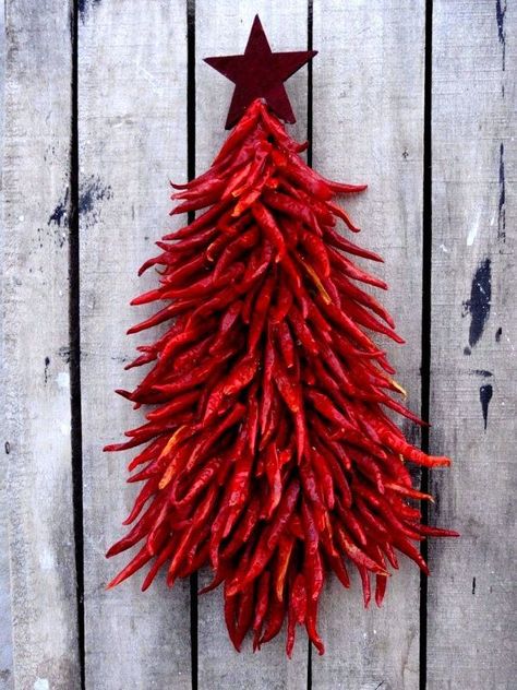 Red chillies, Christmas garland, star, tree, natural decorations Southwest Christmas Decor, Chile Ristra, Southwestern Christmas, Desert Christmas, Southwest Christmas, Mexico Christmas, Burlap Christmas Tree, Favorite Christmas Songs, Mexican Christmas