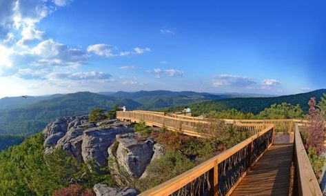 Mountain Restaurant, Tennessee Road Trip, Smokey Mountains Vacation, Cumberland Gap, Sky Walk, Chimney Rock, Tennessee Travel, Camping Places, Tennessee Vacation