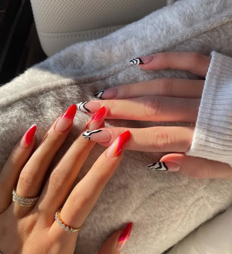 Kendall Jenner Nails, 90s Nails, Kylie Nails, Kylie Jenner Nails, Remove Acrylic Nails, Celebrity Nails, Long Nail Designs, By Any Means Necessary, Minimalist Nails