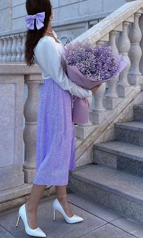 14 Stylish Easter Outfits to Look Your Best This Spring | The KA Edit Purple Dress Aesthetic, Outfit For Church, Outfits Modest, Purple Outfits, Romantic Outfit, Cute Cardigans, Spring Floral Dress, Easter Outfit, Church Outfits