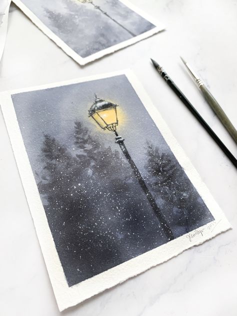 Paint this Christmas winter night time scenery in this tutorial Winter Night Watercolor, Winter Watercolor Paintings Landscapes, Watercolor Winter Paintings, Christmas Painting Ideas Watercolor, Easy Winter Watercolor Paintings, Winter Wonderland Watercolor, Watercolor Winter Art, Winter Watercolor Tutorials, Yule Watercolor