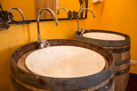 Do-It-Yourself: Wine Barrel Sinks | Don Miguel Gascón Upcycling, Diy Whiskey Barrel, Wine Barrel Sink, Mirror Tiny, Modern Kitchen Design Trends, Diy Whiskey, Whiskey Barrel Sink, Barrel Sink, Tiny Bathroom Ideas