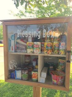 In any community, there are those who could use a little extra help, and there are those who are willing to go out of their way to provide that helping hand. And now, thanks to an organization known as The Little Free Pantry, communities will now have an even easier time lending love and support... Blessing Box Ideas, Community Pantry, Community Project Ideas, Give Box, Girl Scout Silver Award, Little Free Pantry, Community Service Ideas, Free Pantry, Community Service Projects