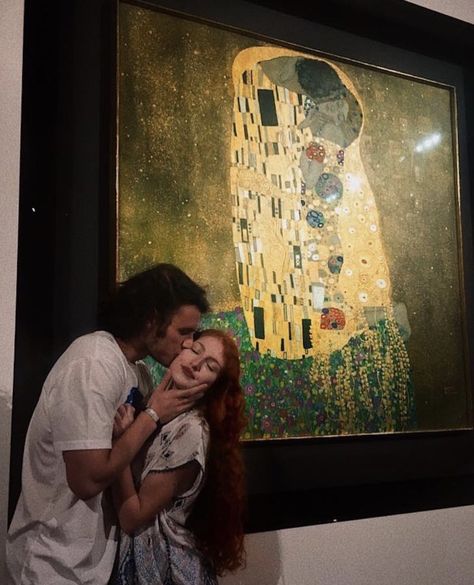 l’art est une étoile on Twitter: "The Kiss by Gustav Klimt… " Kiss Painting, The Kiss (klimt), My Kind Of Love, The Love Club, Loving Life, The Kiss, This Is Love, Gustav Klimt, Future Life