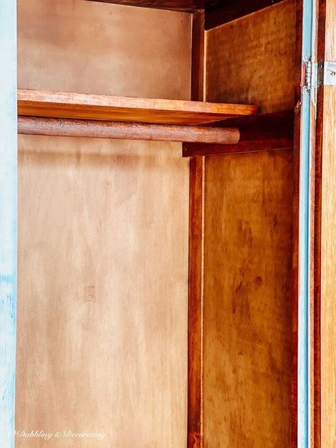 Old Wooden Wardrobe, Vintage Wardrobe Makeover, Closet Space Ideas, Custom Wardrobe Closet, Ideas For Rooms, Old Furniture Makeover, Old Wardrobe, Painted Wardrobe, Creative Closets