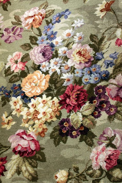 Victorian Rugs, Green Cottage, Axminster Carpets, Needlepoint Rugs, Berlin Woolwork, Cottage Door, Upcycled Projects, Floral Carpet, Vintage Floral Fabric