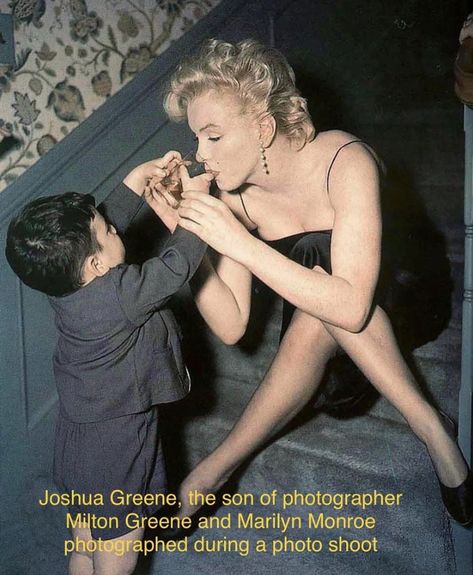 Marilyn Reading, Klasik Hollywood, Marilyn Monroe Art, Joe Dimaggio, Marilyn Monroe Photos, Norma Jean, Actrices Hollywood, Norma Jeane, Amy Winehouse