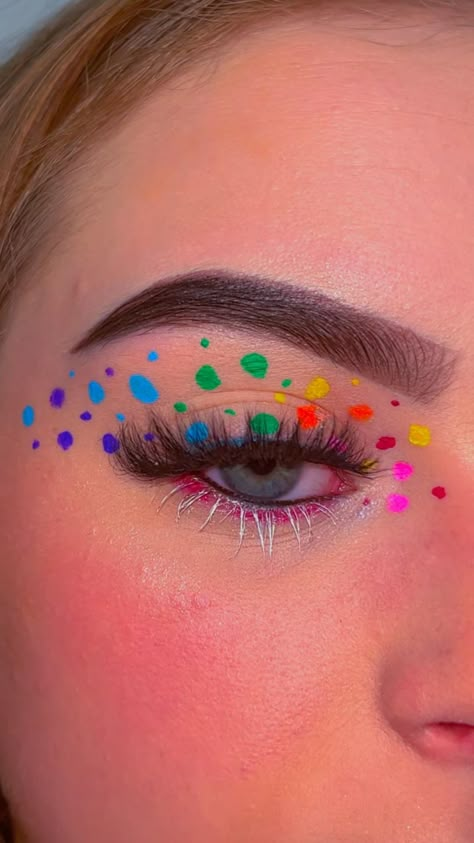 Rainbow Looks Makeup, Neon Rainbow Makeup, Colourful Halloween Makeup, Easy Pride Face Paint, Simple Rave Makeup Looks, Pixel Makeup Art, Rainbow Festival Makeup, Colored Makeup Ideas, Groovy Eye Makeup