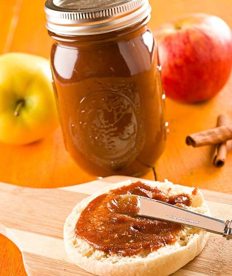 Homemade Slow-Cooker Apple Butter: Cooked overnight in the crockpot, this rich, smooth apple butter recipe uses several varieties of apples, flavored with a subtle blend of spices and vanilla. Apple Butter Uses, Slow Cooker Apple, Slow Cooker Apple Butter, Mcintosh Apples, Apple Butter Recipe, Homemade Apple Butter, Slow Cooker Apples, Condiment Recipes, Cooked Apples