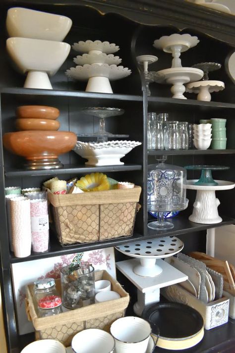 Party Decor Storage, Catering Storage Ideas, Party Supplies Storage Ideas, Party Storage Organization, Party Closet Organization, Party Supply Organization Storage Ideas, Party Supply Storage, Catering Organization Ideas, Party Closet